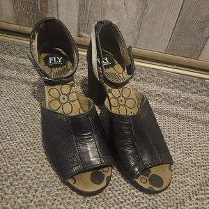 Fly London Black Ankle Strap Open Toe Leather Heels. 10/11